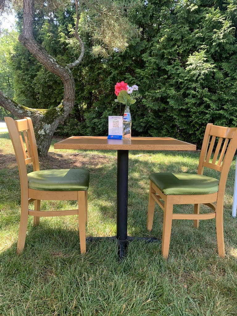 Brookside Diner & Restaurant 07981