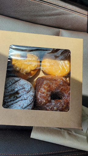 Coffee Shop «Glaze Donuts», reviews and photos, 358 River Rd, New Milford, NJ 07646, USA