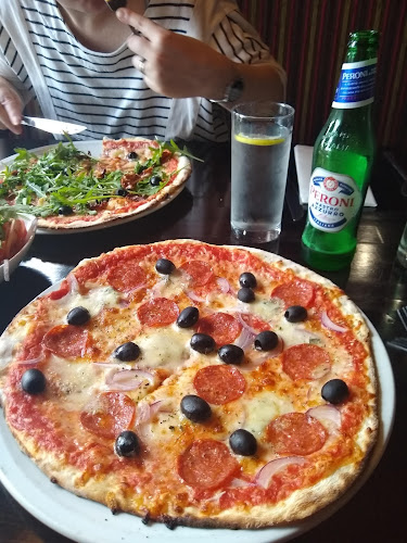 Pizzeria Savai Nottingham - Pizza