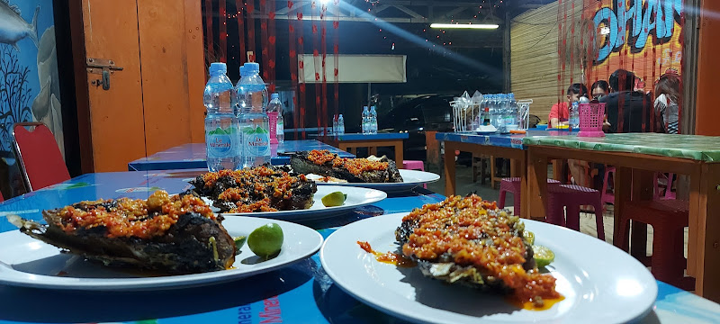 Restoran Masakan Ayam Terbaik di Sulawesi Utara: Temukan 5 Tempat yang Wajib Dicoba