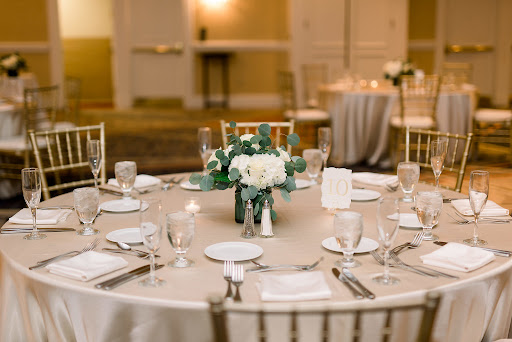 Hillside Florist & Gifts, 888 Main St, Woburn, MA 01801, USA, 