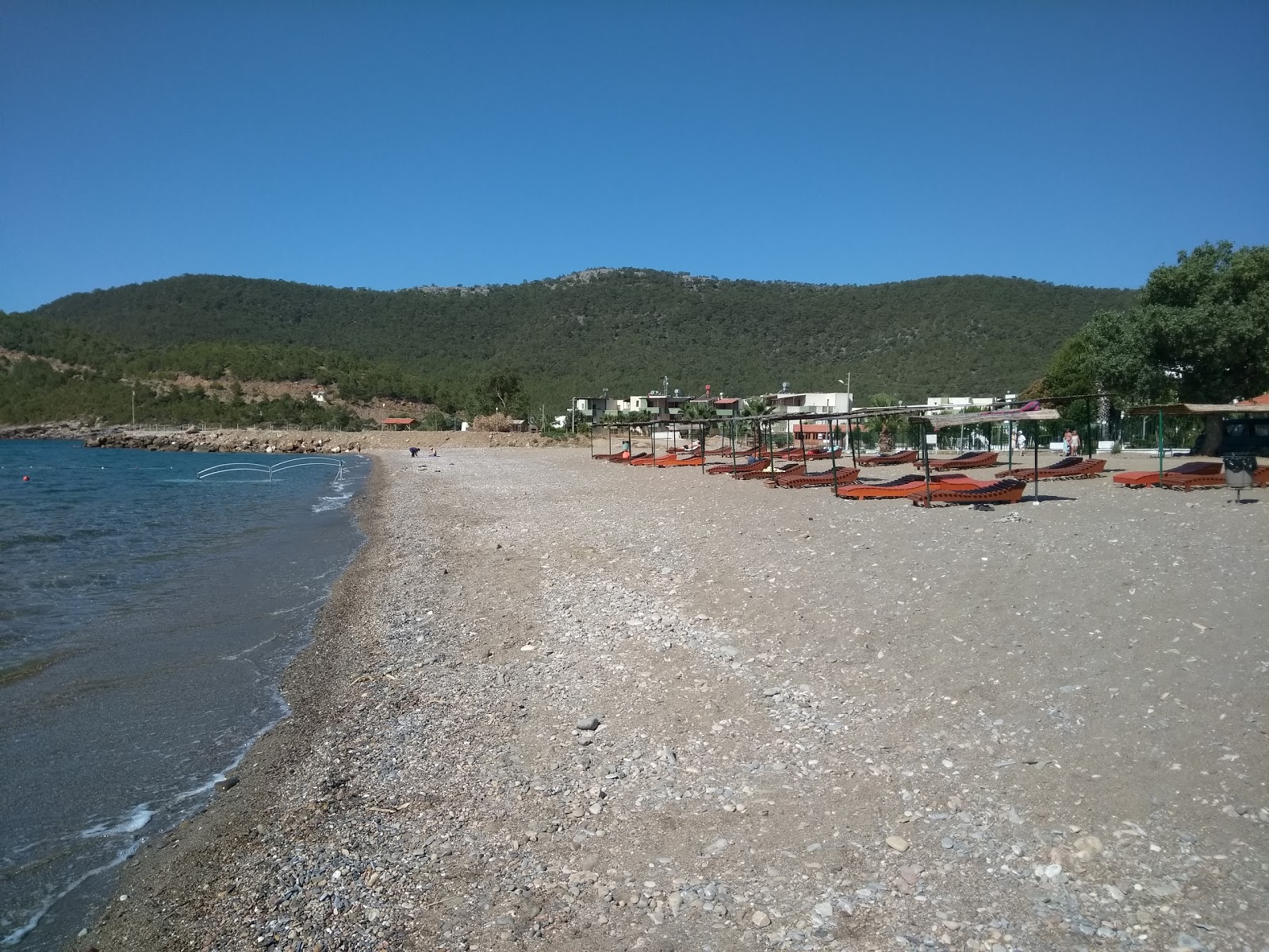 Foto di Buyukeceli beach con parzialmente pulito livello di pulizia