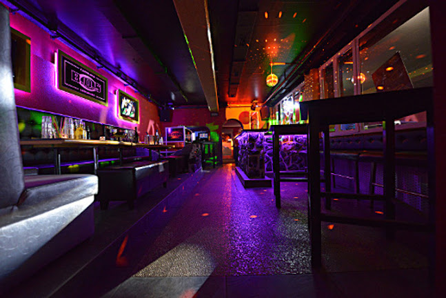 Bos Bar & Lounge