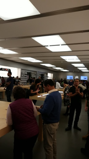 Computer Store «Apple Southcenter», reviews and photos, 801 Southcenter Mall, Tukwila, WA 98188, USA