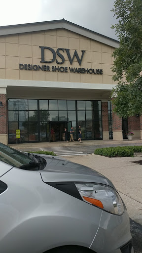 Shoe Store «DSW Designer Shoe Warehouse», reviews and photos, 7321 Lake St, River Forest, IL 60305, USA