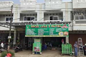 PECEL Lele 2putri image