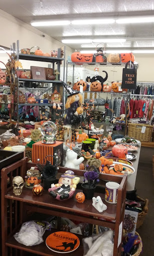 Thrift Store «White Dove Thrift Shoppe», reviews and photos, 1255 W Guadalupe Rd, Mesa, AZ 85210, USA
