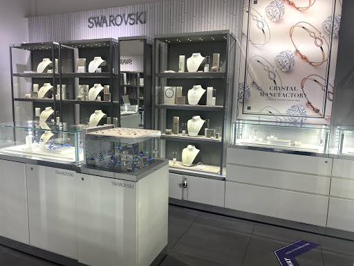 Jewelry Store «Swarovski Crabtree Valley Mall», reviews and photos, 4325 Glenwood Ave, Raleigh, NC 27612, USA