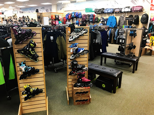 Sporting Goods Store «Peter Glenn Ski & Sports», reviews and photos, 900 Park Centre Blvd, Miami, FL 33169, USA