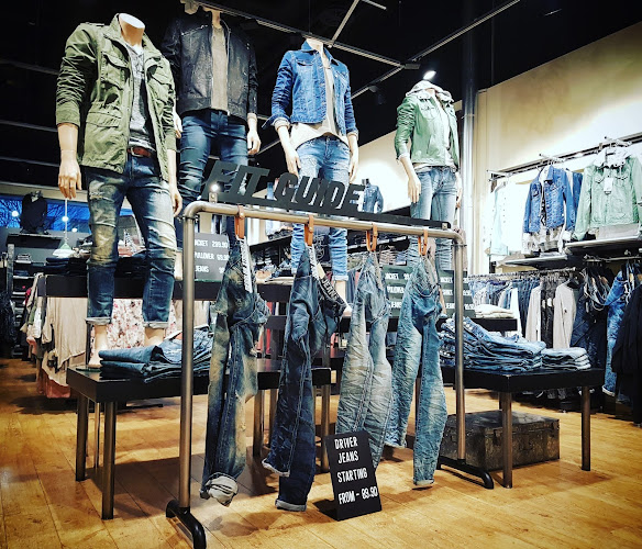 Clochard Your Jeans Store