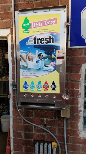 Car Wash «Dr Huggs Car Wash», reviews and photos, 2376 Sheridan Dr, Tonawanda, NY 14150, USA