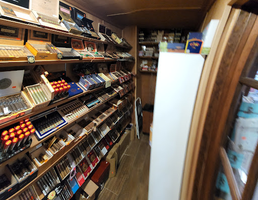 Tobacco Shop «GoodFellas Smoke Shop», reviews and photos, 1007 Caprice Dr, Castle Rock, CO 80109, USA