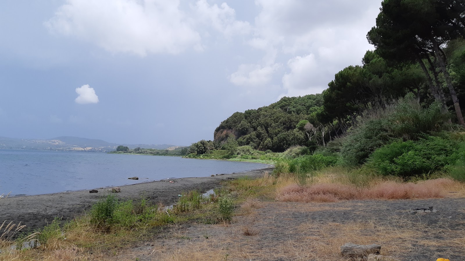 Foto di Spiaggia di Polline con una superficie del sabbia nera