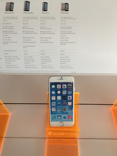 Cell Phone Store «Boost Mobile Of Gratiot Cellular Phone Repair Center», reviews and photos, 33107 S Gratiot Ave, Charter Twp of Clinton, MI 48035, USA