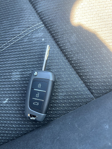 SCR Auto Keys Vehicle Locksmith - Locksmith