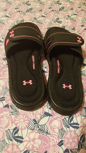 Shoe Store «Famous Footwear», reviews and photos, 4224 Kent Rd, Stow, OH 44224, USA