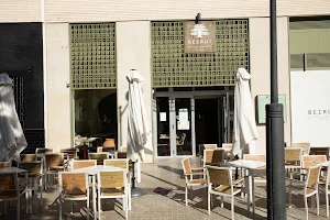 Restaurante en Alameda - BEIRUT image