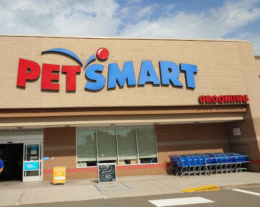 Pet Supply Store «PetSmart», reviews and photos, 4190 Vinewood Ln N, Plymouth, MN 55442, USA