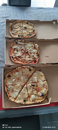 Pizza du Pizzas à emporter Le Kiosque à Pizzas - Sainte Maure de Touraine - n°11