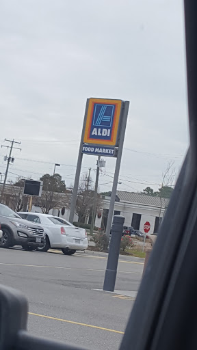 Supermarket «ALDI», reviews and photos, 5811 High St W, Portsmouth, VA 23703, USA