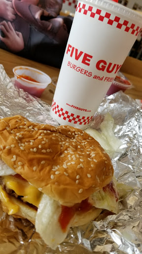 Shopping Mall «12th St Plaza», reviews and photos, 1275 US-1, Vero Beach, FL 32960, USA