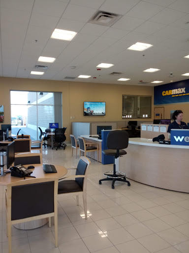 Used Car Dealer «CarMax», reviews and photos, 1213 Holiday Dr, Bloomington, IL 61704, USA