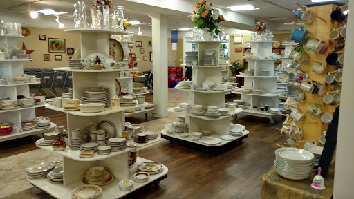 Thrift Store «Re-Uzit Shop of New Holland», reviews and photos, 707 W Main St, New Holland, PA 17557, USA