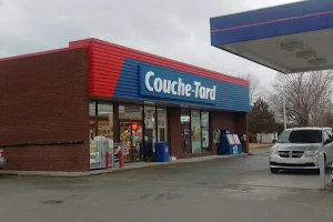 Couche-Tard image