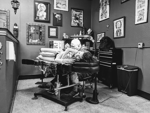 Tattoo Shop «Dallas Tattoo & Arts Company», reviews and photos, 2712 Live Oak St, Dallas, TX 75204, USA