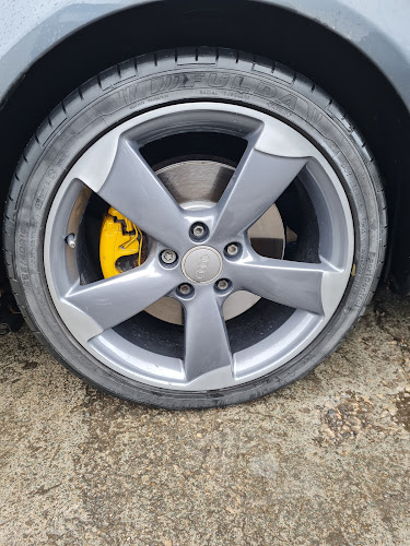 Reviews of RB Tyres in Leeds - Tire shop