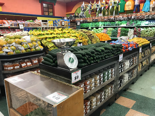 Grocery Store «La Plaza Market», reviews and photos, 515 McLaughlin Ave, San Jose, CA 95116, USA