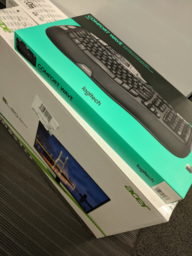 Electronics Store «Best Buy», reviews and photos, 3549 W Shore Dr, Holland, MI 49424, USA