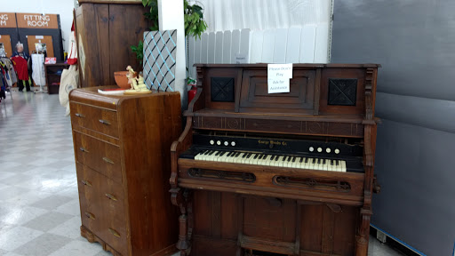 Thrift Store «This-N-That Thrift Store Vancouver Plaza», reviews and photos, 7601 NE Vancouver Plaza Dr, Vancouver, WA 98662, USA