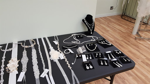 Plus Size Clothing Store «The Curvy Bride Boutique», reviews and photos, 8210 S Harvard Ave, Tulsa, OK 74137, USA