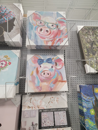 Shopping Mall «Gateway Crossing Shopping Center», reviews and photos, 190 500 W, Bountiful, UT 84010, USA