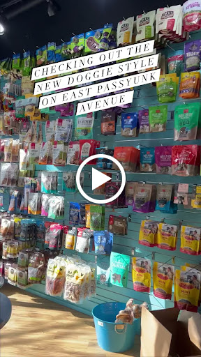 Pet Supply Store «Dogge Style Pets Passyunk», reviews and photos, 1700 E Passyunk Ave, Philadelphia, PA 19148, USA