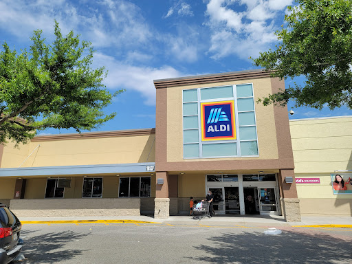 Supermarket «ALDI», reviews and photos, 10537 E Colonial Dr, Union Park, FL 32817, USA