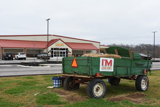 Farm Equipment Supplier «Maury Farmers Co-Op», reviews and photos, 423 Westover Dr, Columbia, TN 38401, USA