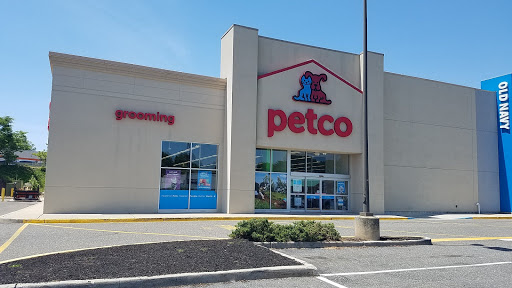 Petco Animal Supplies, 839 New York Ave, Huntington, NY 11743, USA, 