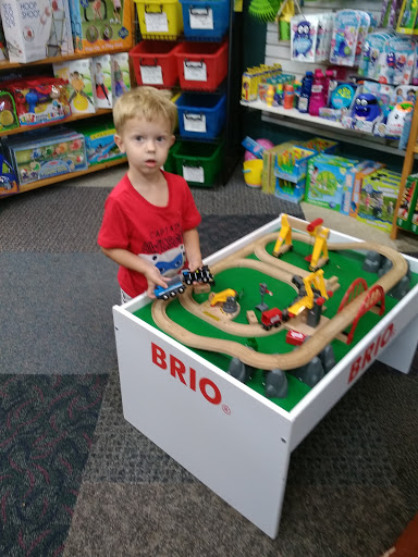 Toy Store «Dancing Bear Toys Ltd», reviews and photos, 418 N Main St, Hendersonville, NC 28792, USA