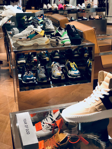 Department Store «Barneys New York, Copley Place», reviews and photos, 100 Huntington Ave, Boston, MA 02116, USA