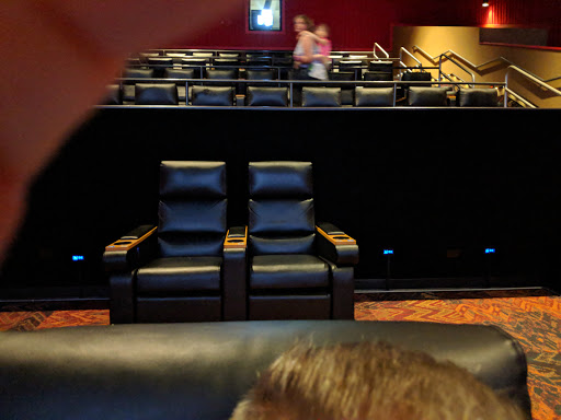 Movie Theater «Regal Cinemas Magnolia Place 16», reviews and photos, 9645 Westview Dr, Coral Springs, FL 33076, USA