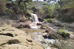 Presa La Colmena image