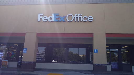Print Shop «FedEx Office Print & Ship Center», reviews and photos, 1927 Douglas Blvd, Roseville, CA 95661, USA