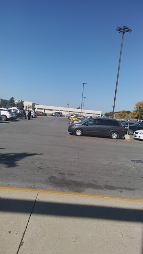 Movie Theater «AMC Ford City 14», reviews and photos, 7601 South Cicero Ave, Chicago, IL 60652, USA