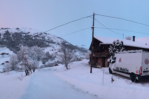 Ski Mobile - Location de Ski et Snowboard - Livraison - Atelier - Vente - Réparation image