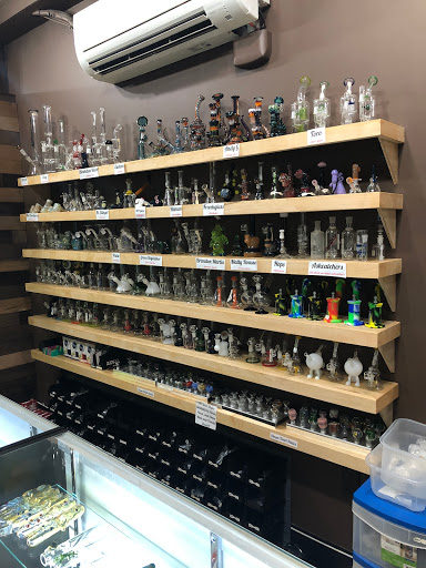 Tobacco Shop «Gallery Smoke Charleston», reviews and photos, 363 King St, Charleston, SC 29401, USA