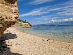 Korala Beach'in fotoğrafı düz bir kıyı şeridi ile birlikte