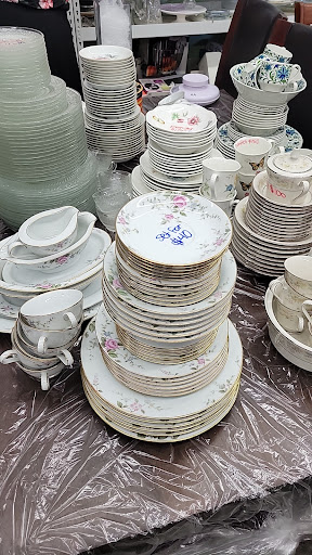 Thrift Store «Bnai Tzedukah Thrift Store», reviews and photos, 203 Sheridan Blvd, Inwood, NY 11096, USA