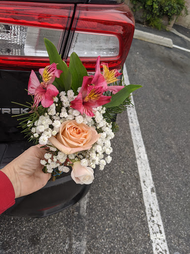 Florist «Ron & Alicia Robinson Florist», reviews and photos, 2110 Fullerton Rd, Rowland Heights, CA 91748, USA